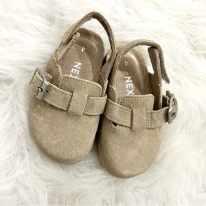 NEXT Baby Suede Buckle Sandals – Tan (US 5 / EU 20.5 / UK 4)